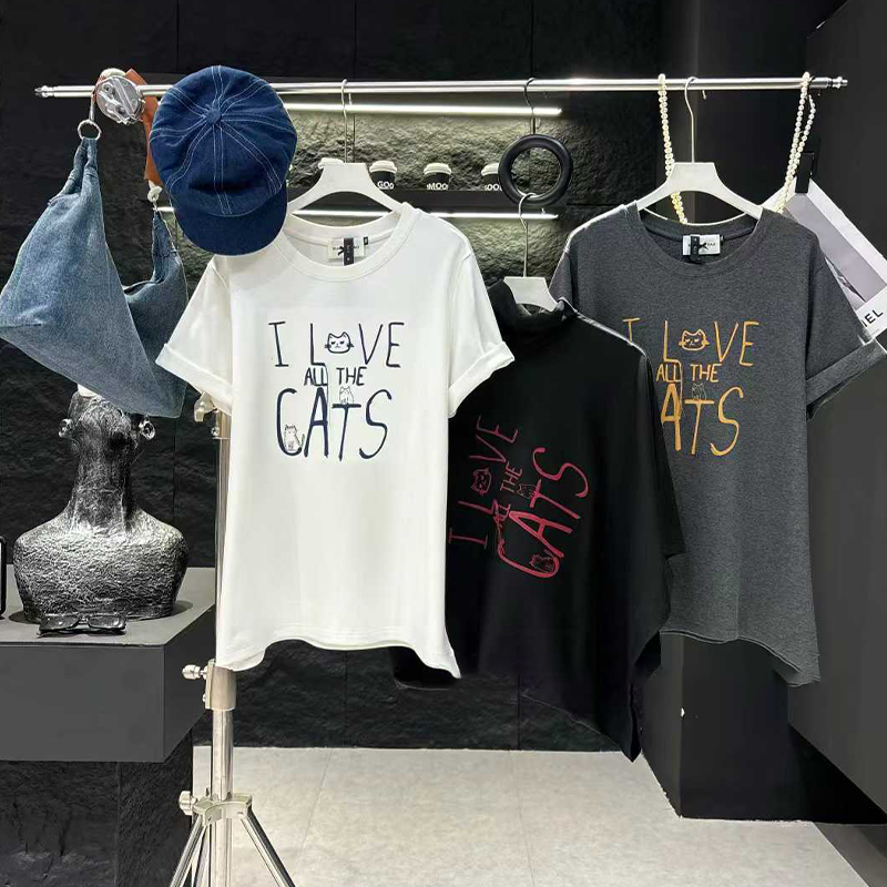 大码女装圆领短袖字母T恤衫