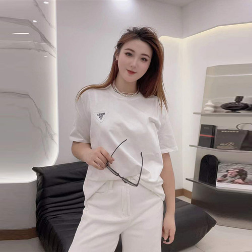 大码女装圆领短袖上衣