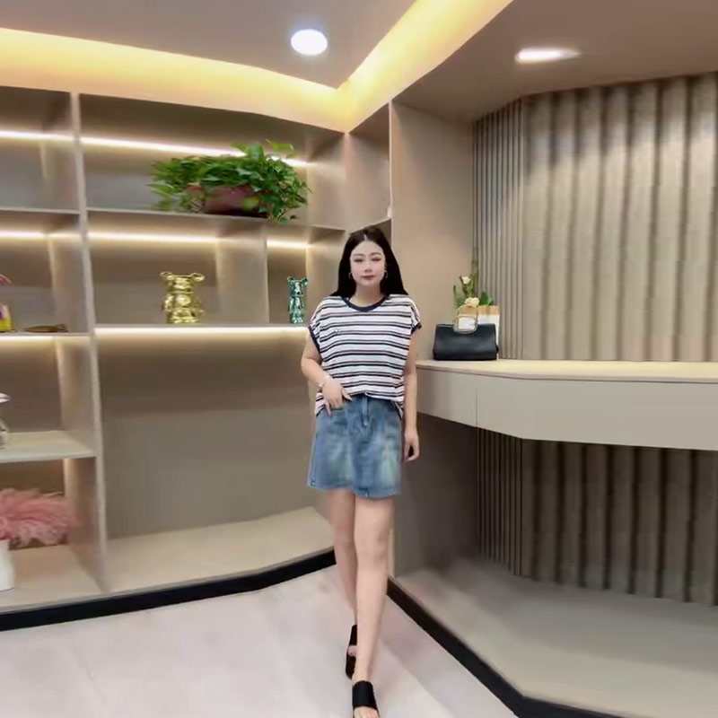大码女装短袖拼色领条纹上衣