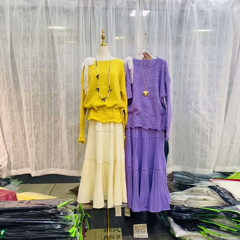 单侧蕾丝系带肩针织毛衣半身裙