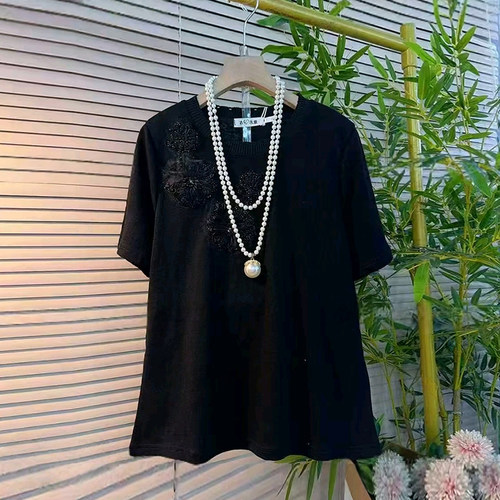 胖妹妹亮钻花圆领短袖上衣