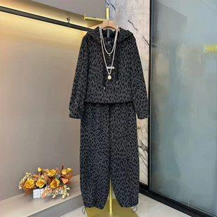 加肥女连帽纽扣领长袖 胖妹妹欧洲站豹纹两件套 上衣松紧腰束脚长裤