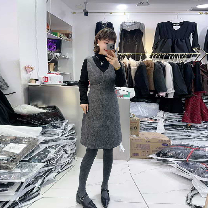 高领长袖打底衫两件套收腰马甲裙