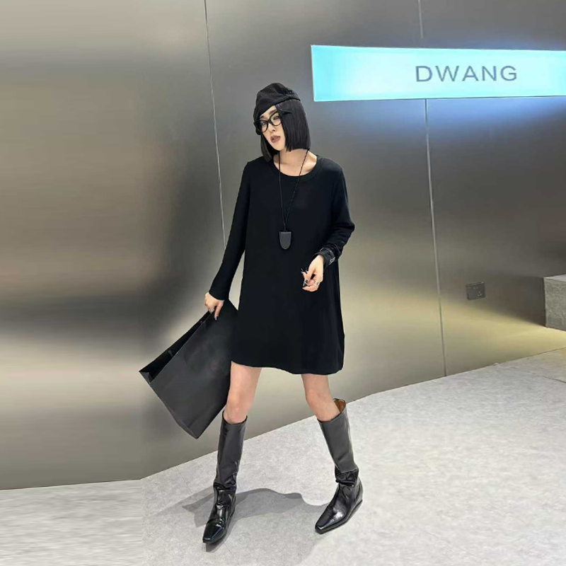 大码圆领长袖净版上衣