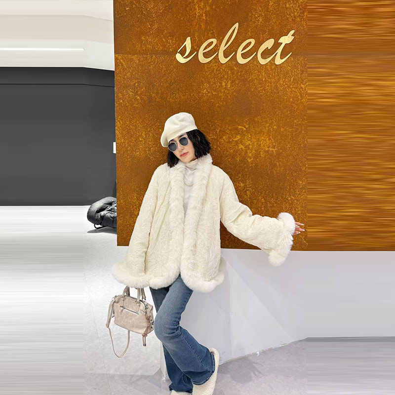 大码女装毛毛边长袖花纹棉服