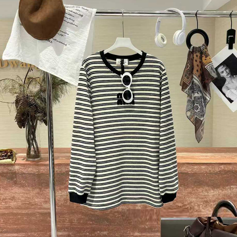 大码女装圆领长袖条纹上衣