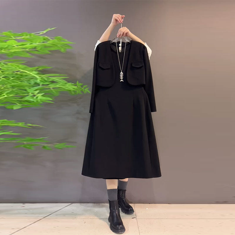 胖妹妹加肥长袖收腰长款连衣裙大码女装黑色气质轻熟风显瘦裙子潮