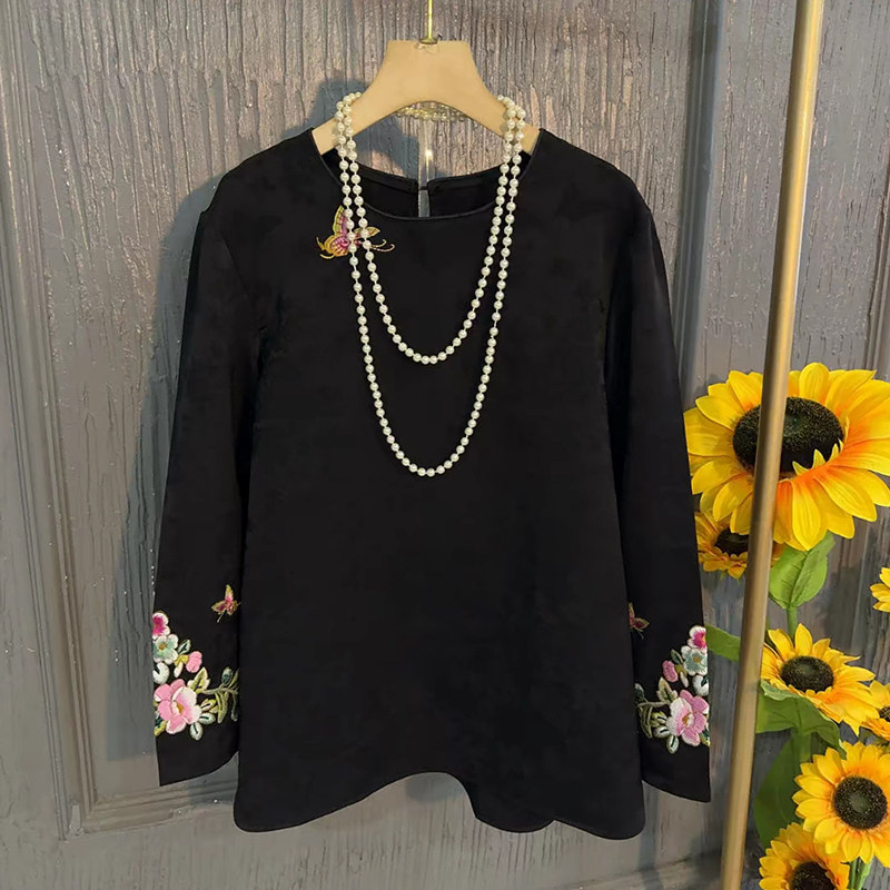 加大码女装圆领刺绣蝴蝶宽松显瘦小衫胖MM新中式气质时尚百搭上衣