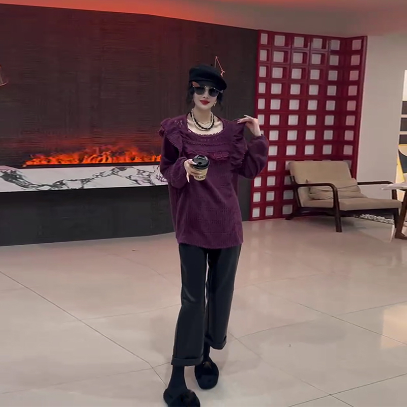 圆领荷叶肩长袖植绒小衫