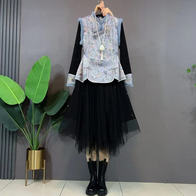 立领毛边马甲长袖打底衫半身裙