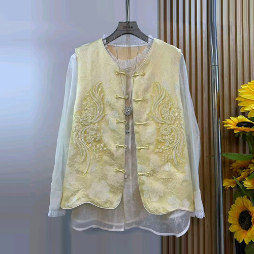 圆领长袖小衫钉珠花国风马甲