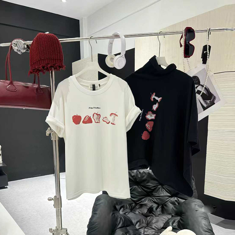 大码女装挽袖圆领T恤衫