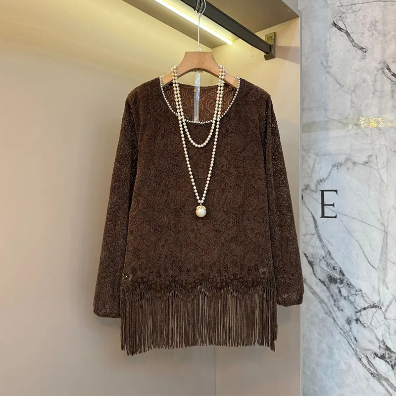 流苏底摆长袖蕾丝花上衣