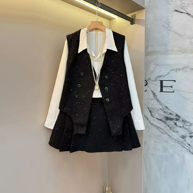 V领马甲翻领长袖衬衫百褶短裙