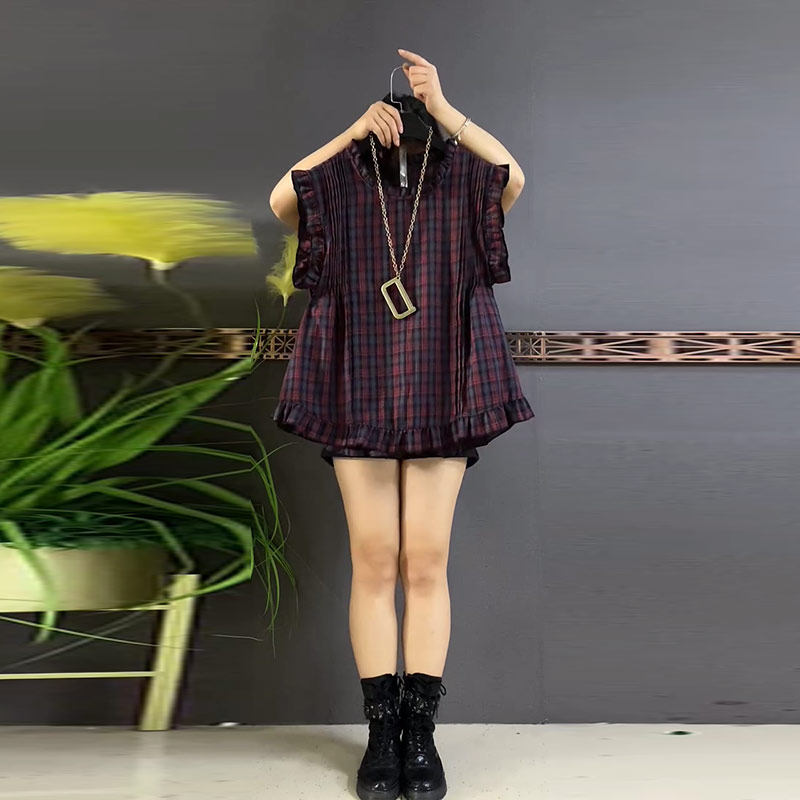 大码女装荷叶领无袖格子小衫
