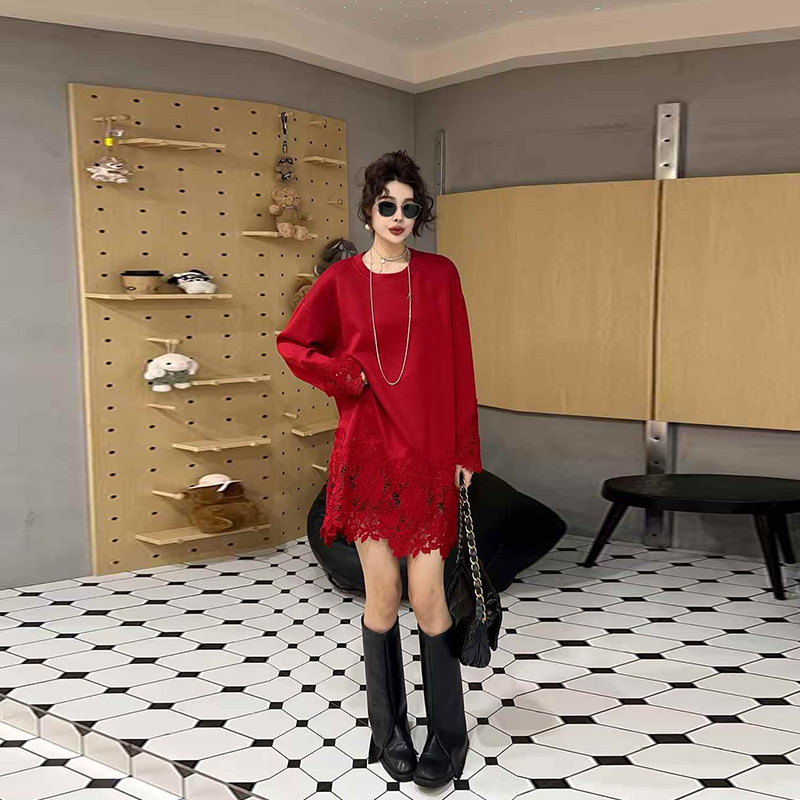 胖妹妹拼接蕾丝底摆长袖圆领大衫红色2026新年款大码女装宽松上衣,女装/女士精品,大码内搭,淘宝优惠券,粉丝福利购,淘宝优惠卷