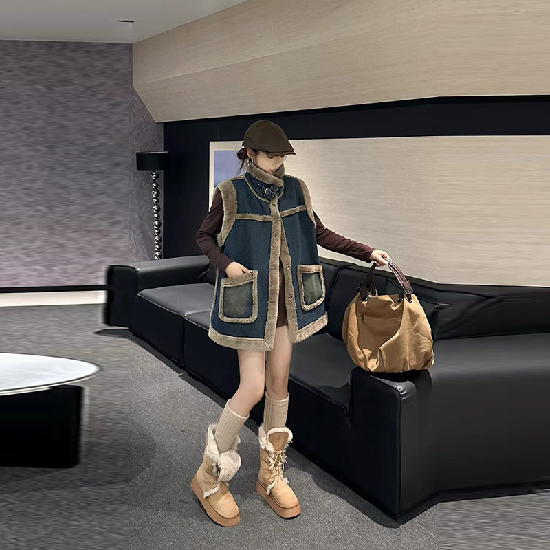 扣带领羊羔毛内里牛仔马甲