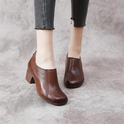 新款复古风粗中跟擦色深口单鞋