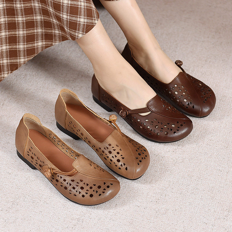 盘扣真皮镂空女鞋2022年春夏款圆头软底妈妈鞋头层牛皮洞洞凉鞋女