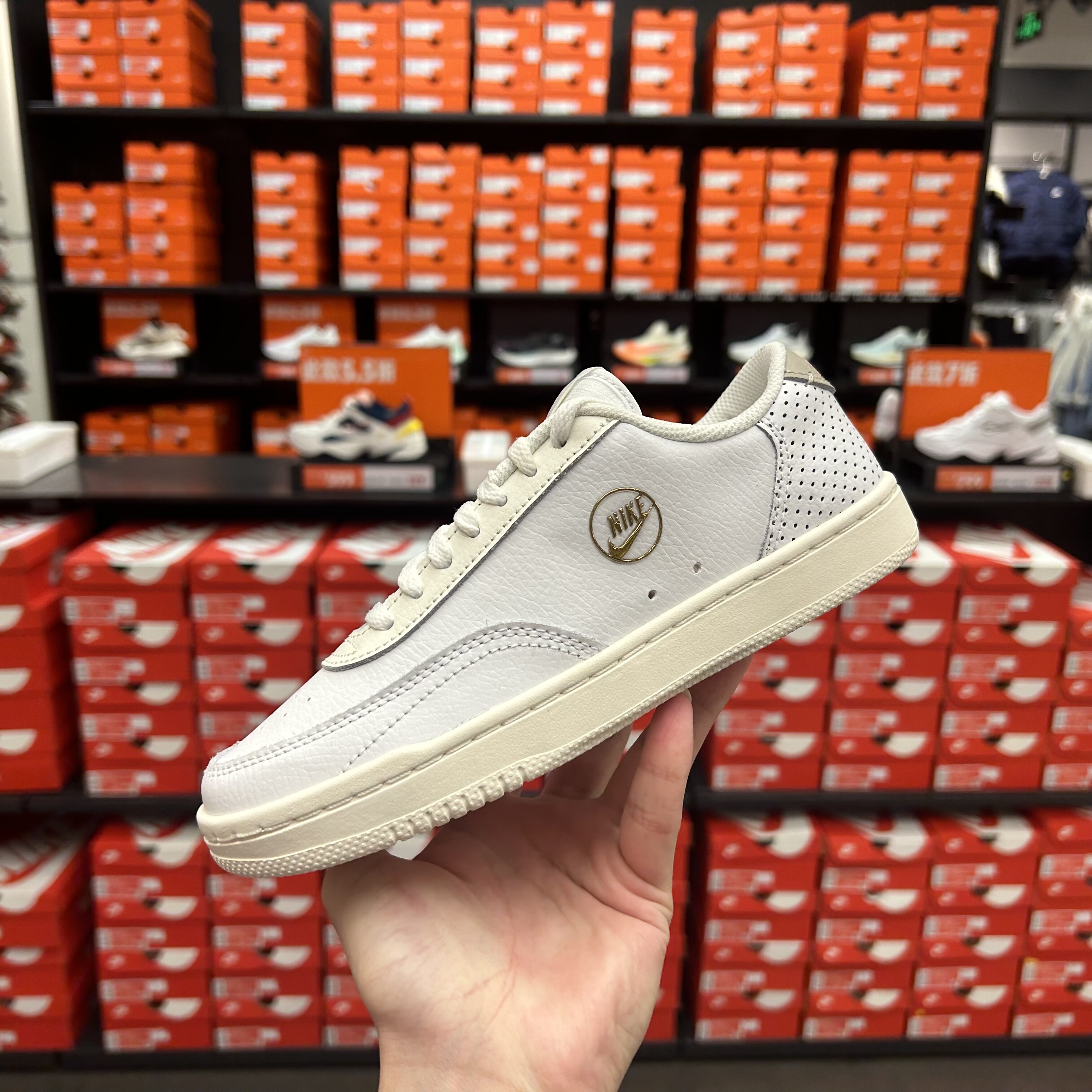 Nike/耐克 COURT VINTAGE时尚舒适 百搭运动休闲鞋板鞋DA0984-100