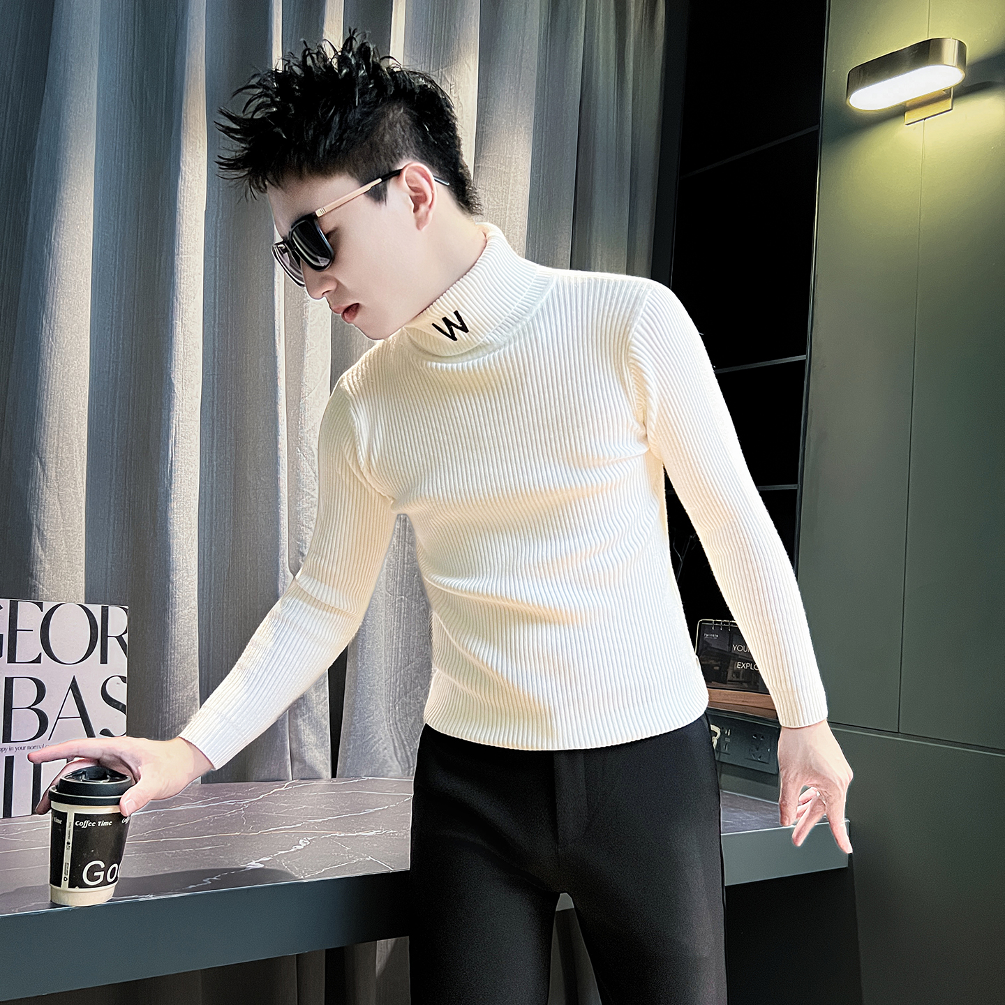 可翻高领毛衣男士今年流行针织衫