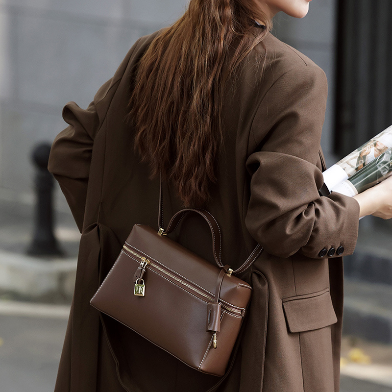 女士真皮单肩包小方包