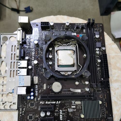 议价映泰H310MHD3-L，带一个魔改U 知道啥型号，这个U
