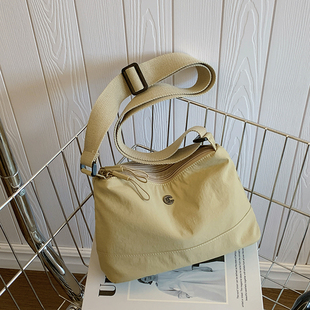 柏格世家轻便斜挎包可背可挎可单手拎尼龙面料耐磨抗风防水好打理