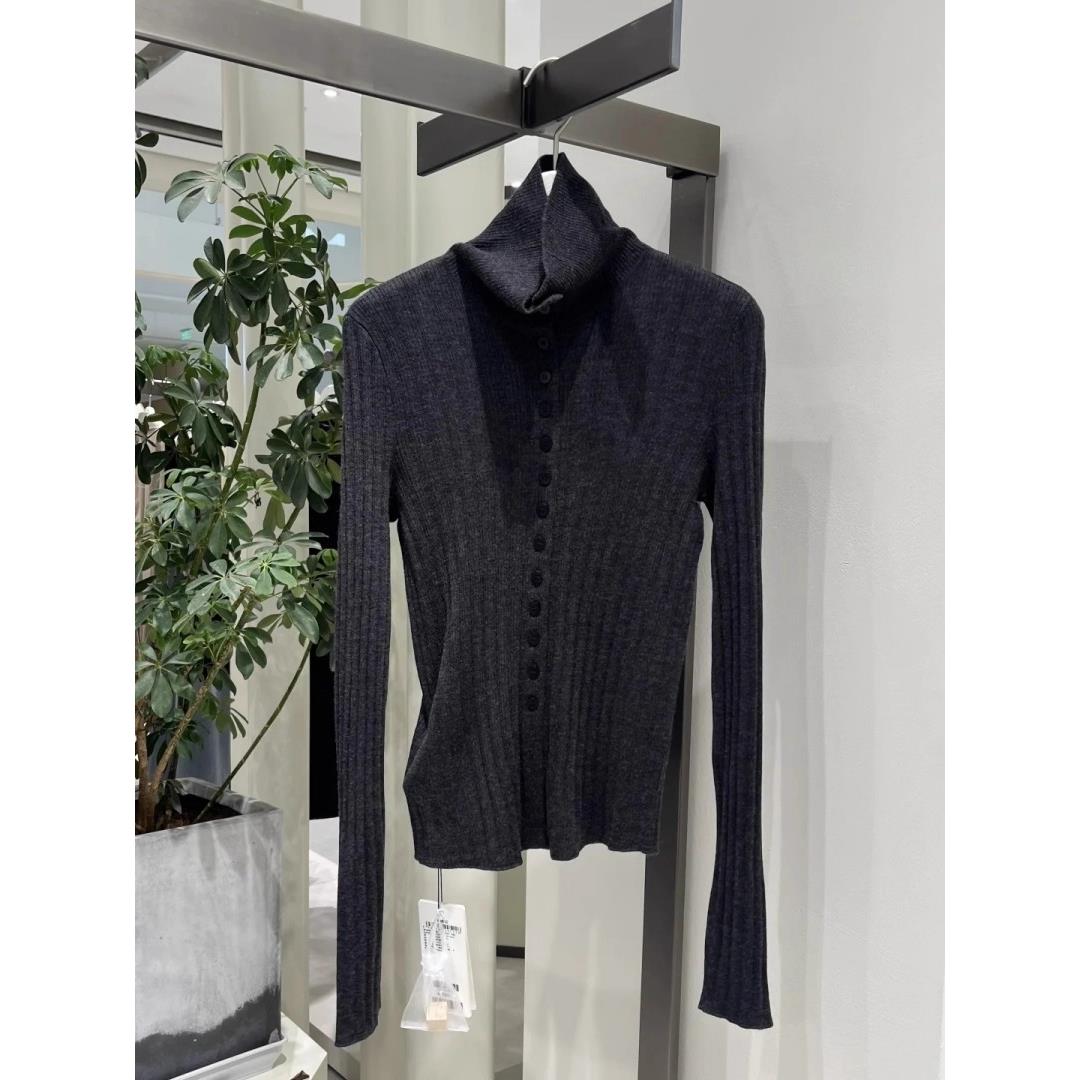 MM麦麦2025秋冬新款灰色绵羊毛高领针织开衫毛衣女上衣5GA134071