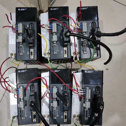 议价伊莱斯伺服驱动器6台，ESDB-015AE,成色如图，可维修