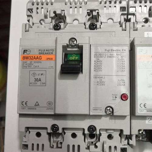 议价BW32AAG 3P 5A20A30A塑壳断路器