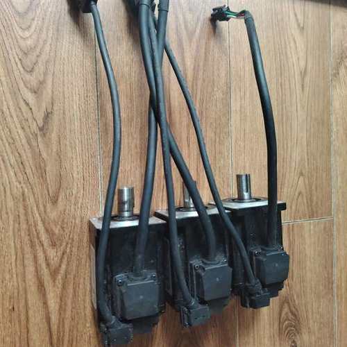 议价ECM-B3M-C20604RS1三台400W