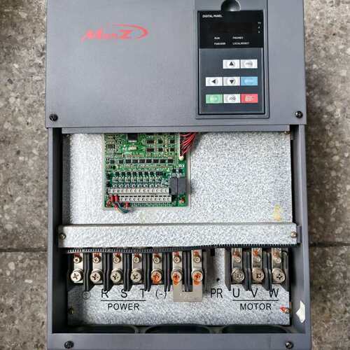 议价曼慈空压机变频器37KW Z8400T-37GNY可维修