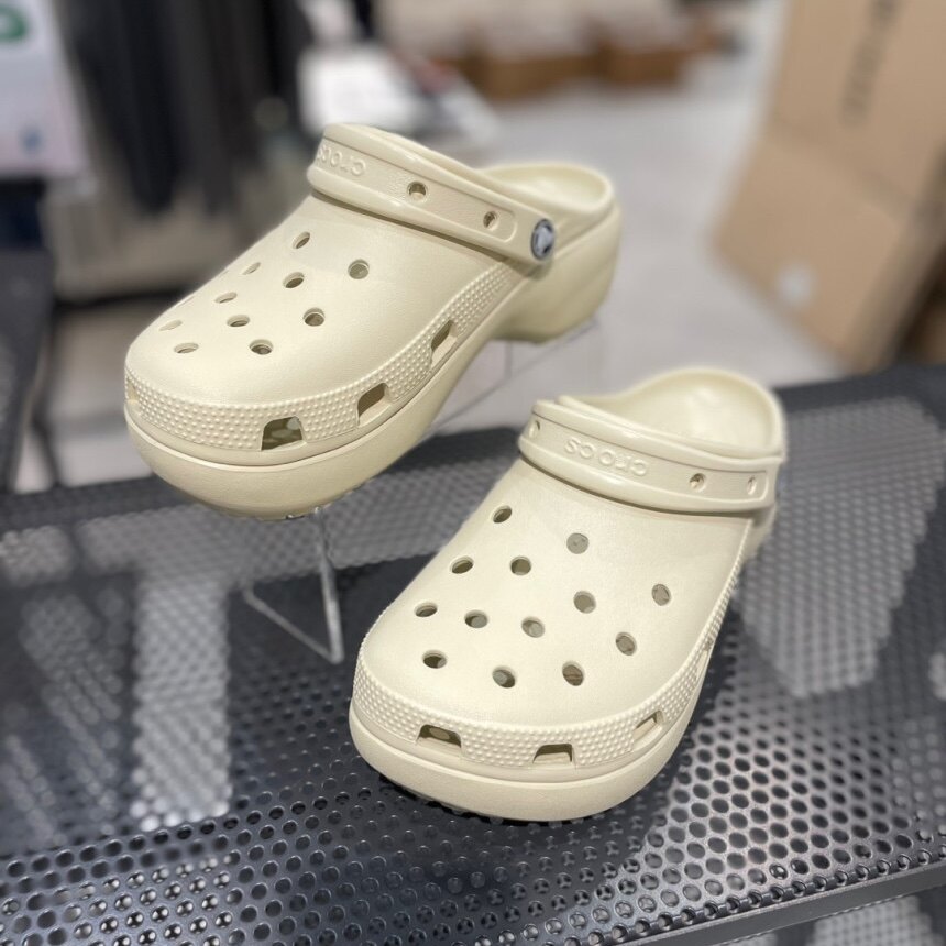 韩版Crocs 云朵洞洞鞋女鞋凉鞋拖鞋厚底户外206750-001/2Y2/100