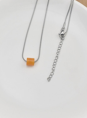 轻奢百搭黄色玉吊坠蛇骨链锁骨链