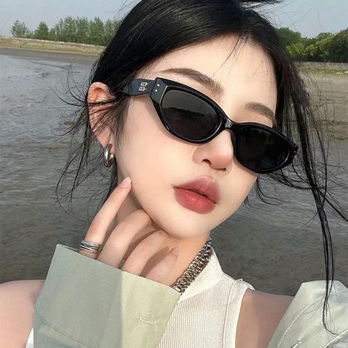 韩版复古猫眼高级感GM墨镜女2024新款防紫外线开车太阳镜男rococ