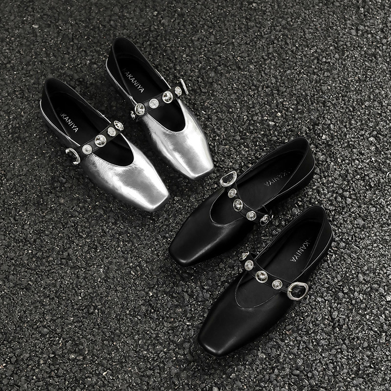 卡卡妮亚 软底软面一字扣平底鞋女铆钉玛丽珍鞋银色真皮单鞋女,女鞋,浅口单鞋,淘宝优惠券,粉丝福利购,淘宝优惠卷
