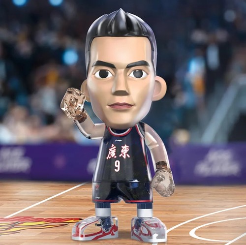 王牌化身易建联MoneyBall CBA官网正品广东队手办中娃收藏送礼