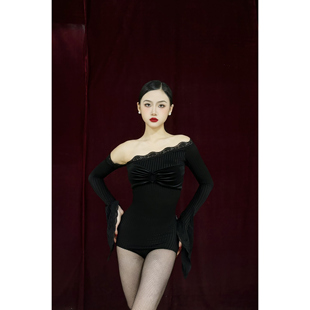 LOYAL舞服拉丁舞成人女练功服蕾丝斜肩喇叭袖上衣连体衣上课训练