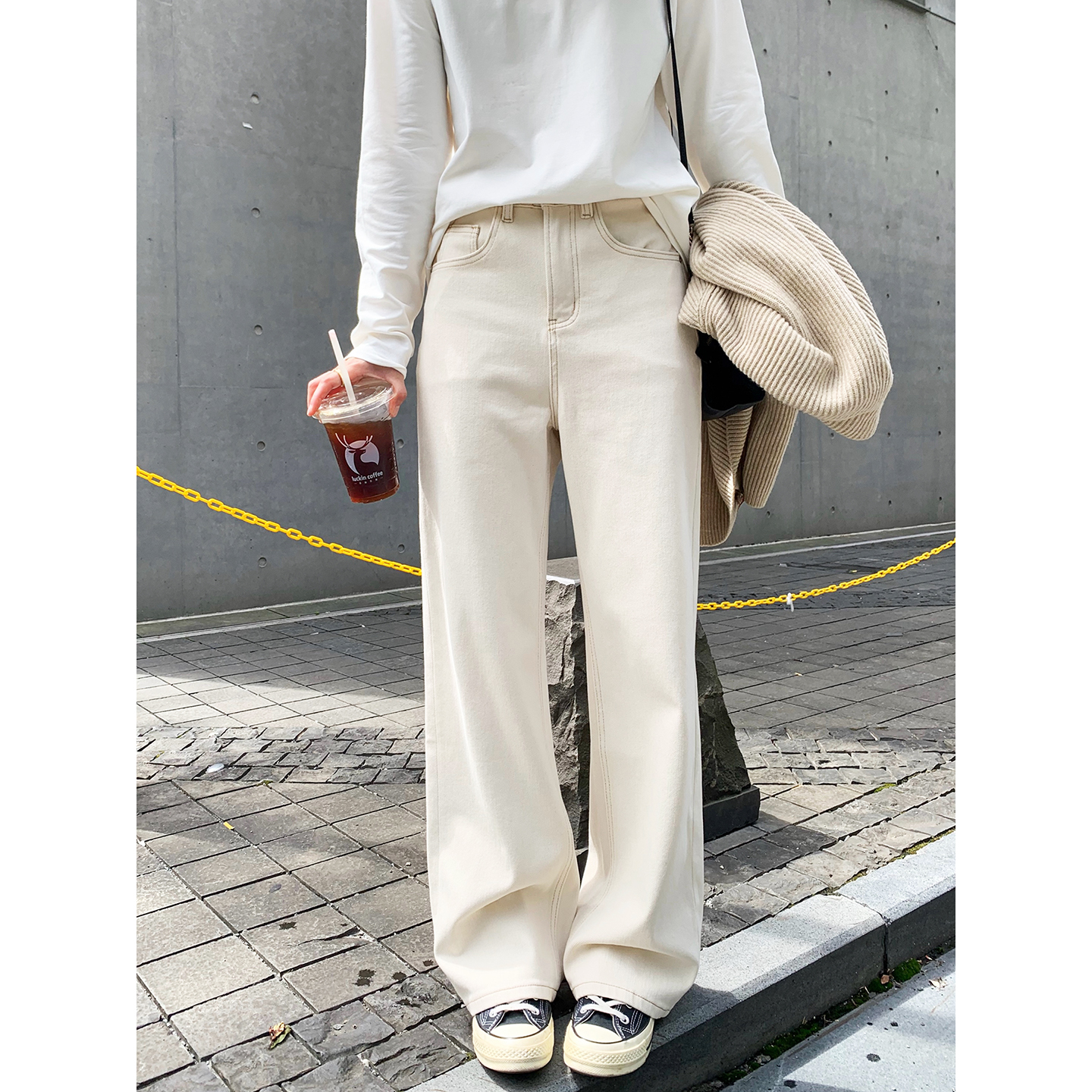 老米家2025秋冬窄版米白色牛仔裤显瘦宽松铅笔裤法棍长裤小直筒裤