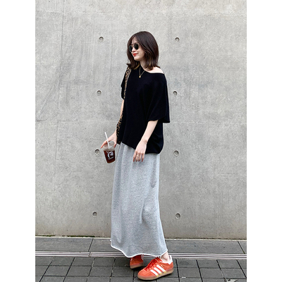 老米家 夏秋一字领斜肩针织衫宽松慵懒蝙蝠袖薄毛衣黑白露肩上衣