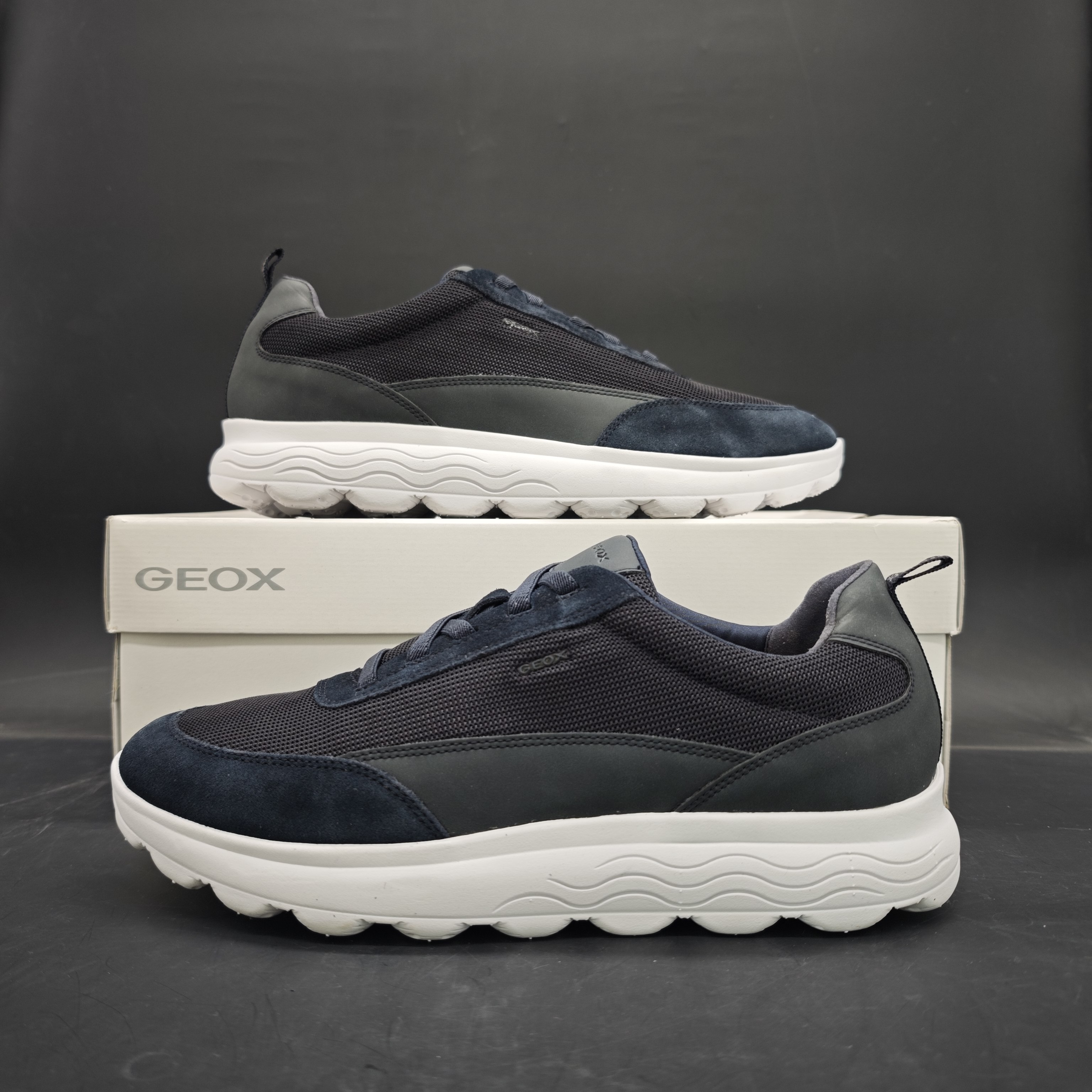 GEOX男士休闲套脚网面蓝气球底休闲鞋无原盒（43 44码）