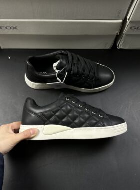 GEOX健乐士撤柜女鞋黑色牛皮低帮休闲板鞋女D3624B C9999