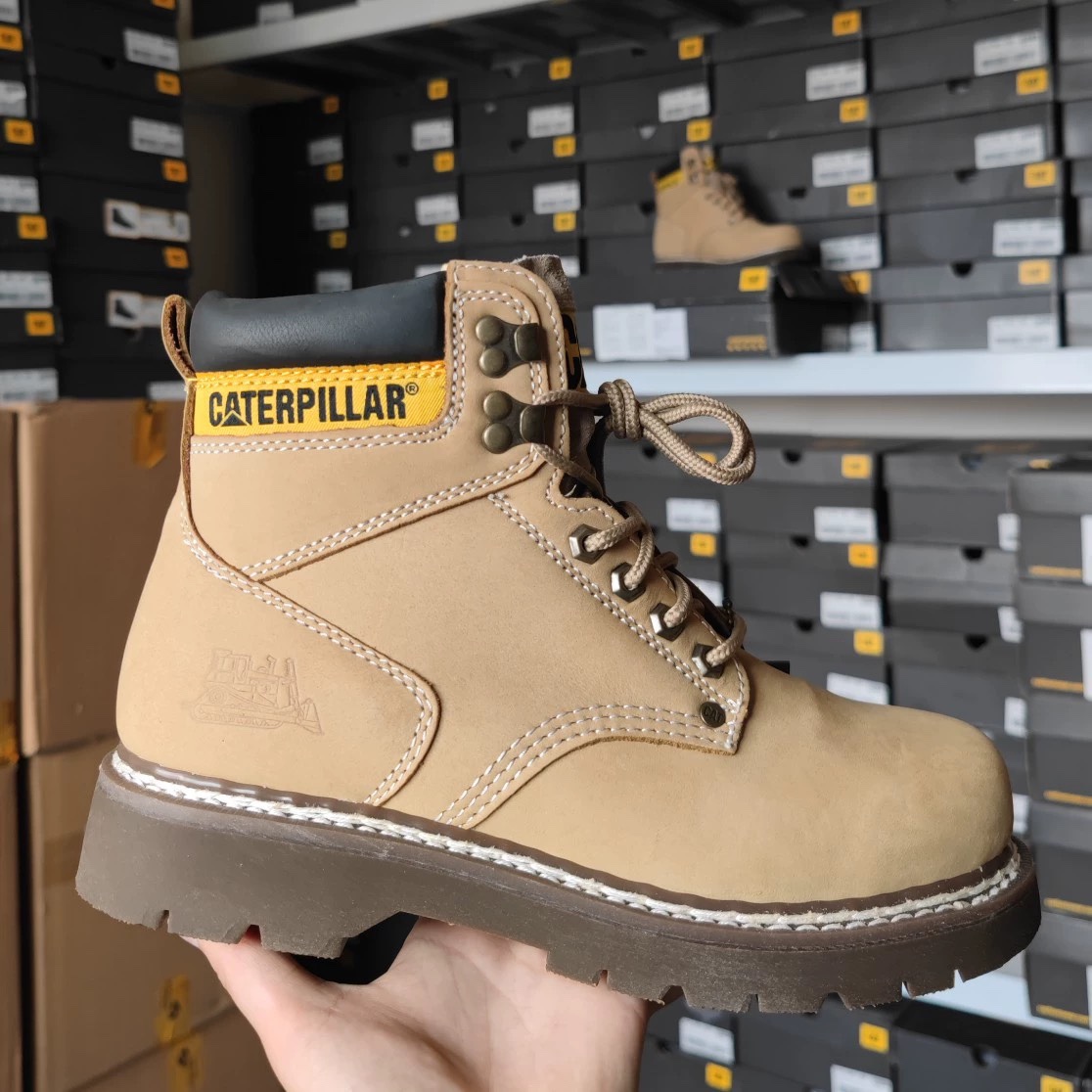 卡特经典水晶底大黄靴CAT