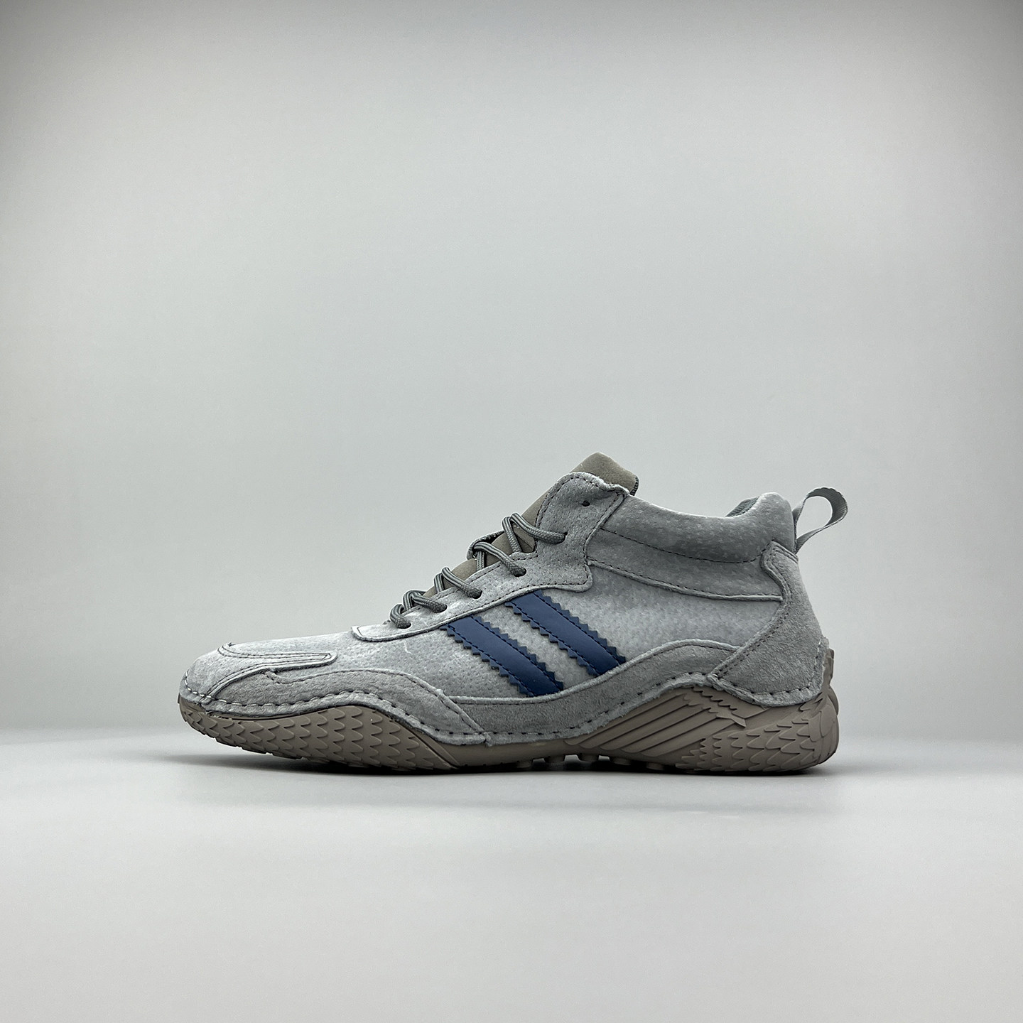 外贸中帮男士大码真皮休闲鞋百搭秋冬户外徒步马丁棉靴复古健步鞋