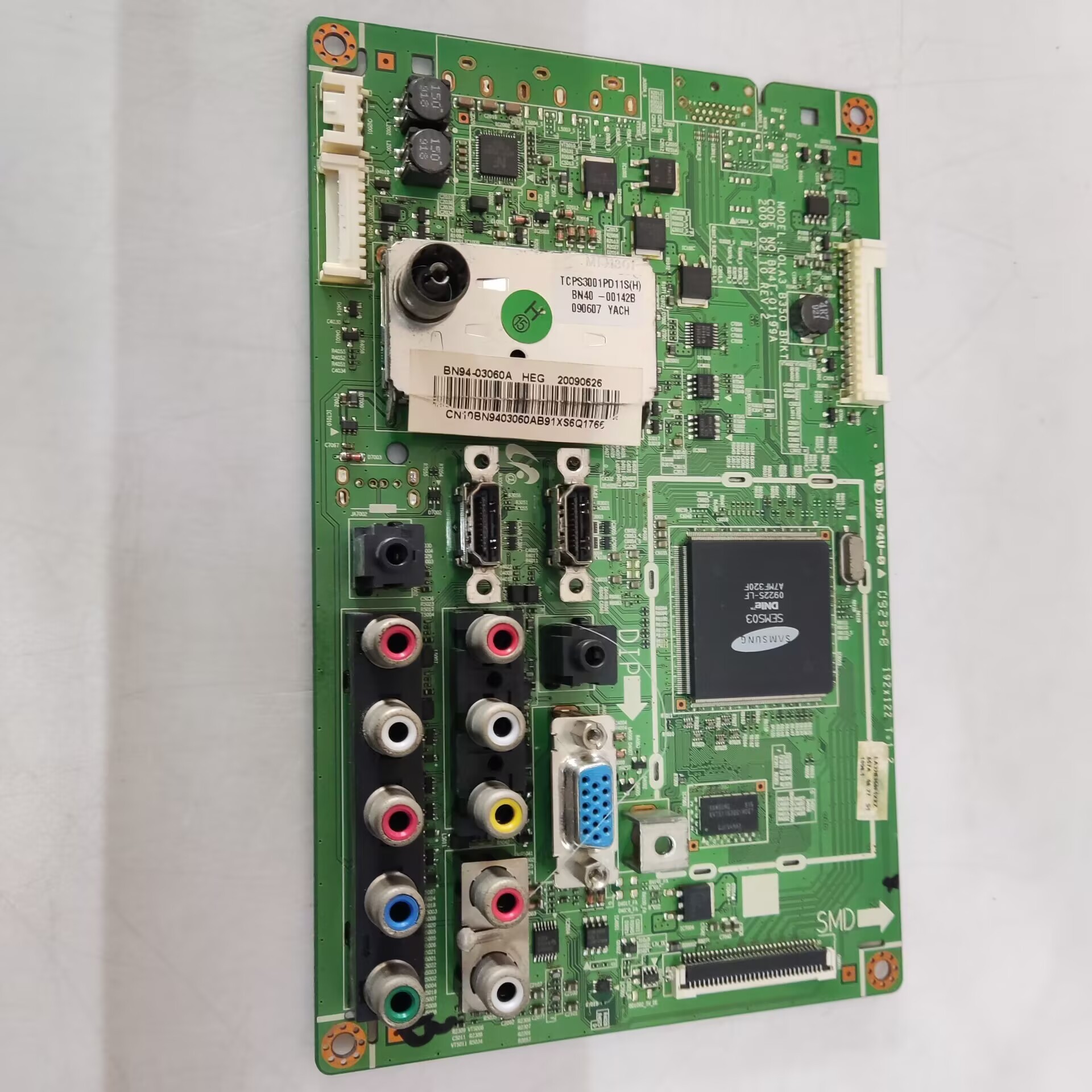 三星LA32B350F1电视主板BN41-01199A屏V315B5-L01实拍图