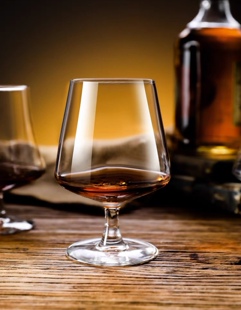 夜店酒吧专用无铅水晶厚款耐摔高清透亮白兰地洋酒杯鸡尾酒杯