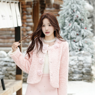 ATAR小香风粉色毛绒外套女短款花朵扣装饰高级感修身显瘦环保皮草