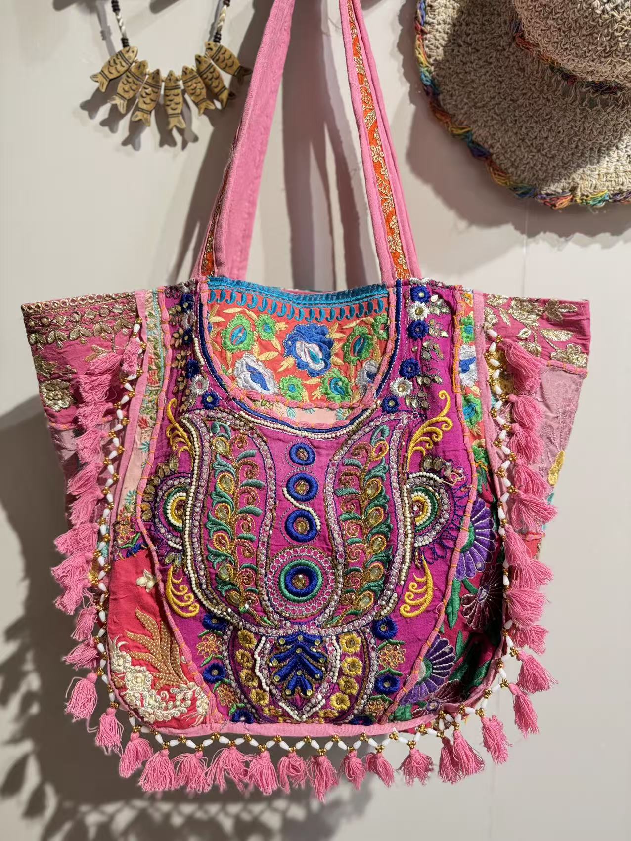 旅拍必选印度手工刺绣花小众民族波西米亚尼泊尔绣片包单肩斜挎包