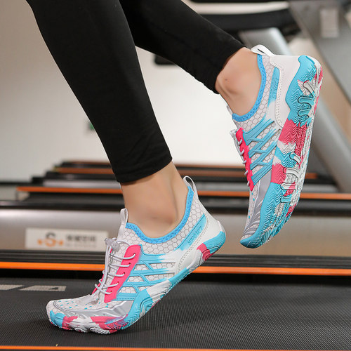 轻量防滑透气网面室内综合训练鞋